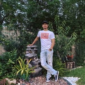 Meet your Posher, Manoz